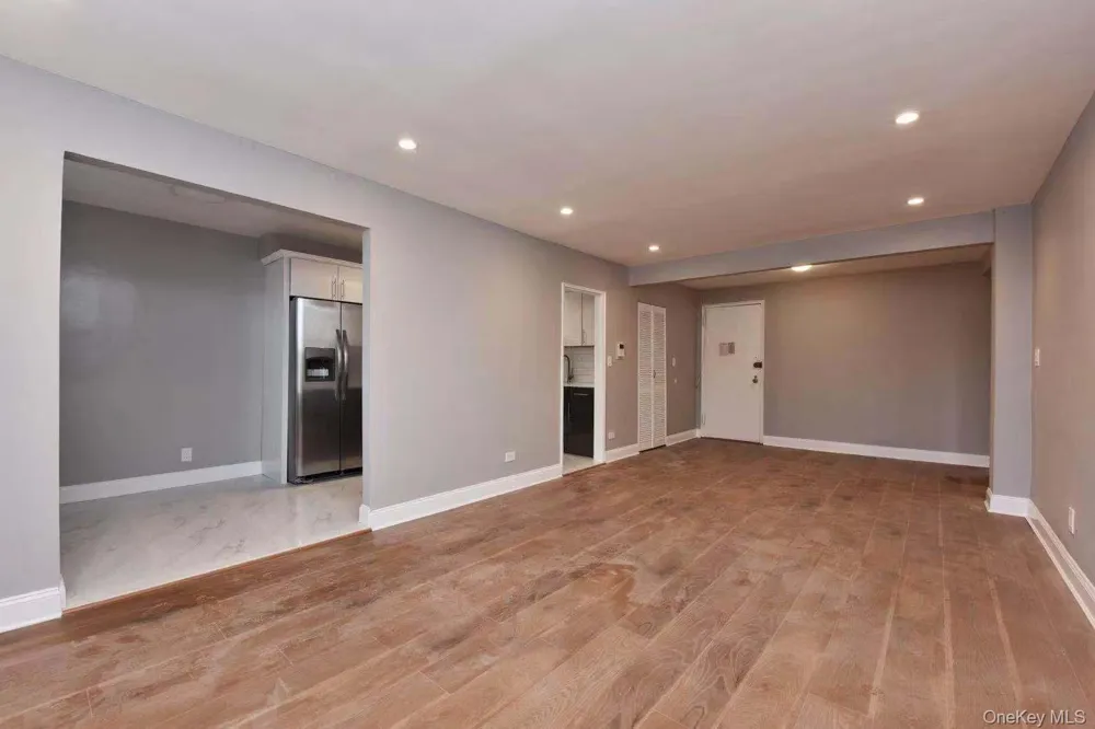 15272 Melbourne Avenue #2G Flushing, NY 11367