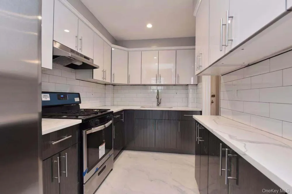 15272 Melbourne Avenue #2G Flushing, NY 11367