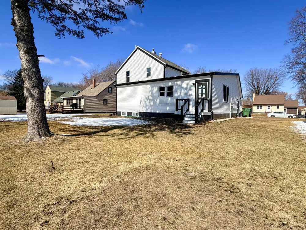 120 W Okabena Street Worthington, MN 56187