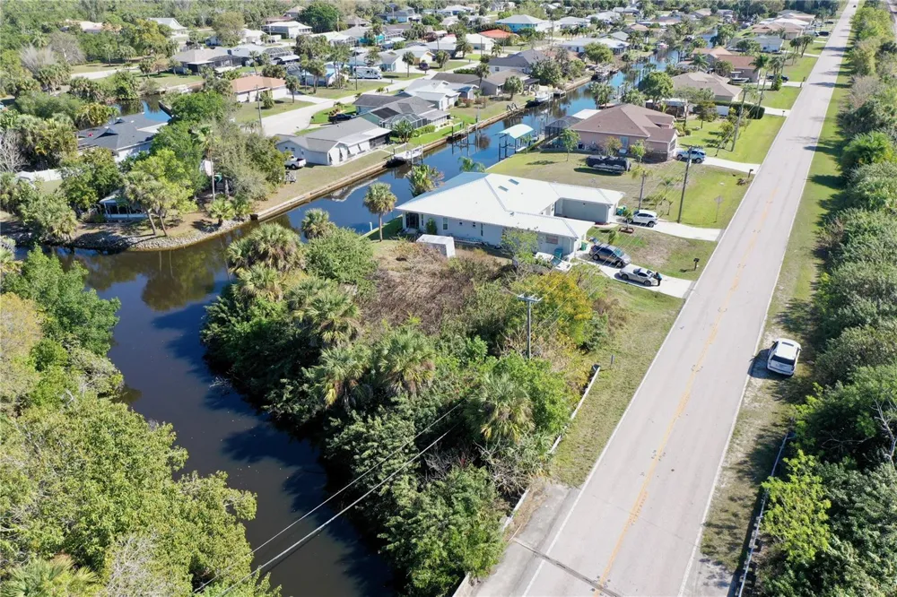 2803 RIVERSIDE DRIVE Punta Gorda, FL 33950