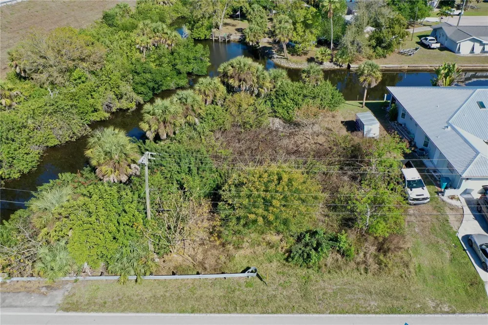 2803 RIVERSIDE DRIVE Punta Gorda, FL 33950