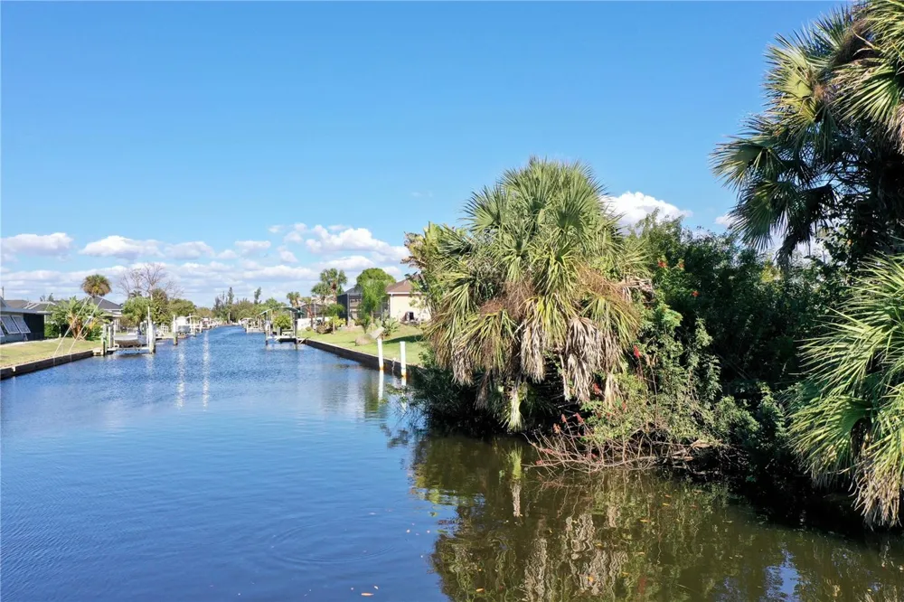 2803 RIVERSIDE DRIVE Punta Gorda, FL 33950
