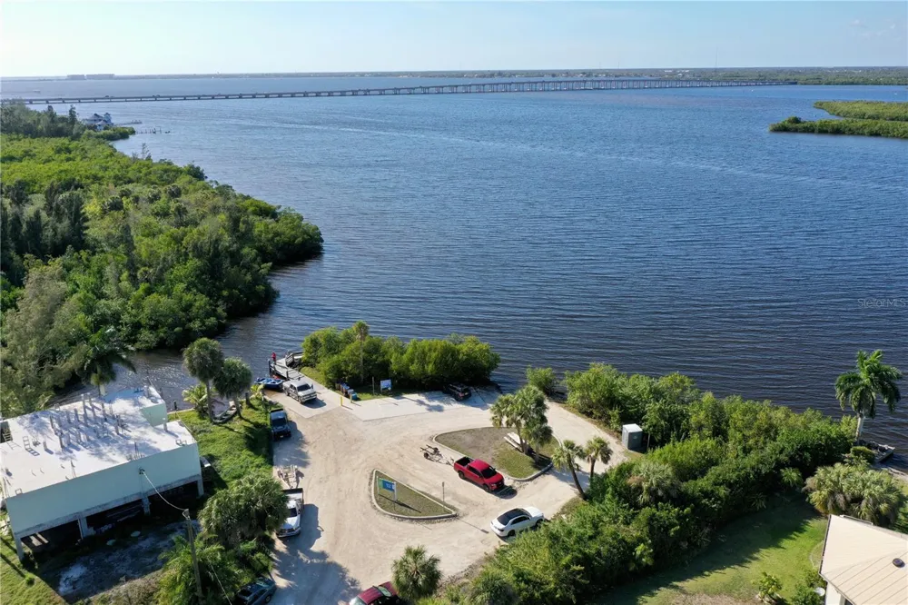 2803 RIVERSIDE DRIVE Punta Gorda, FL 33950