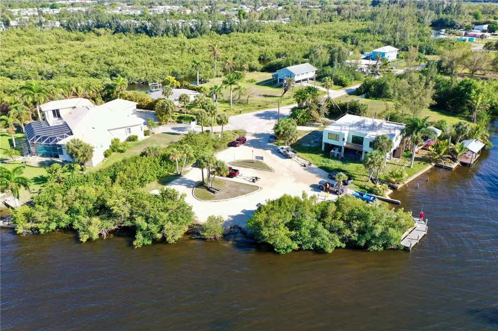 2803 RIVERSIDE DRIVE Punta Gorda, FL 33950