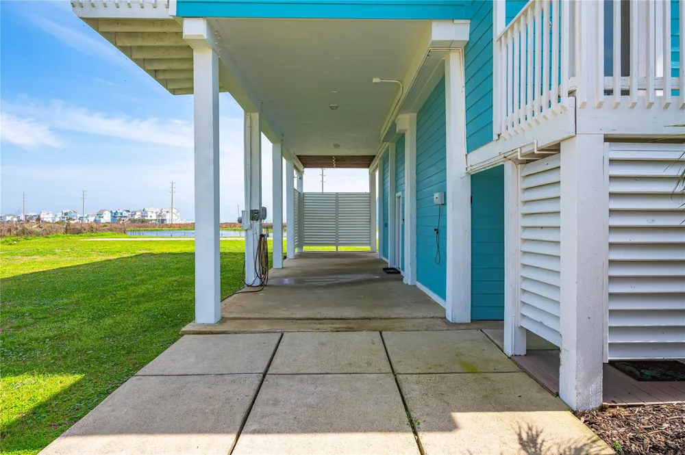 25001 Monterey Court Galveston, TX 77554