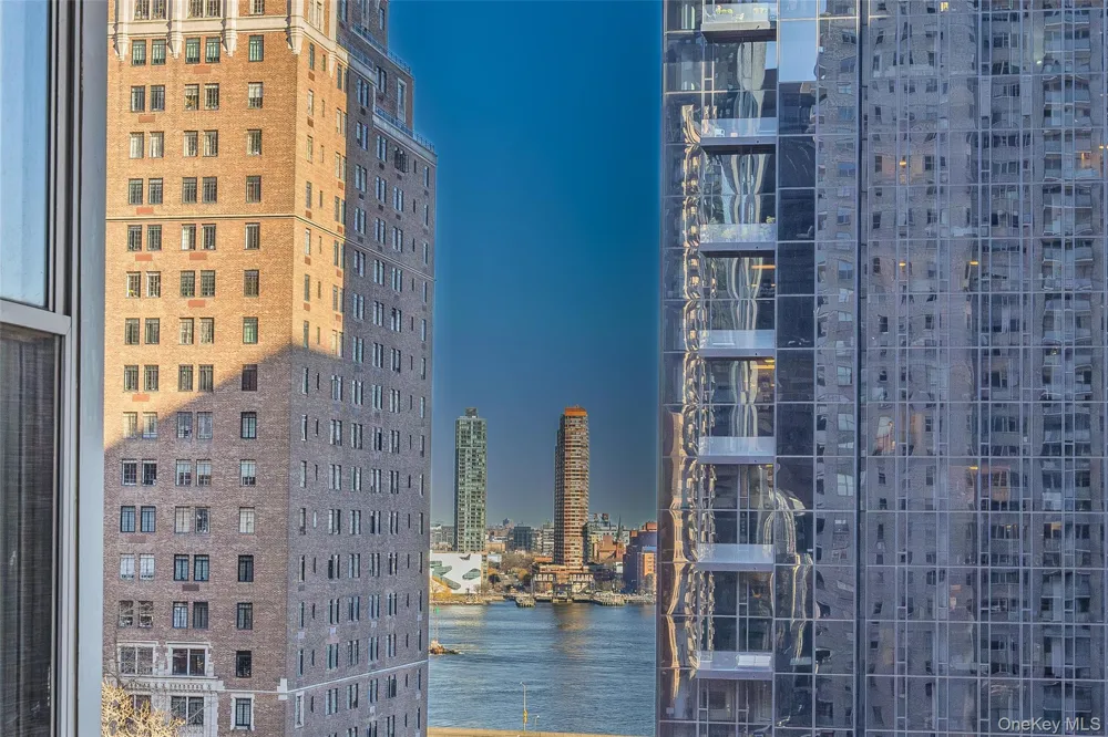 300 E 40 STREET #12E New York (Manhattan), NY 10016
