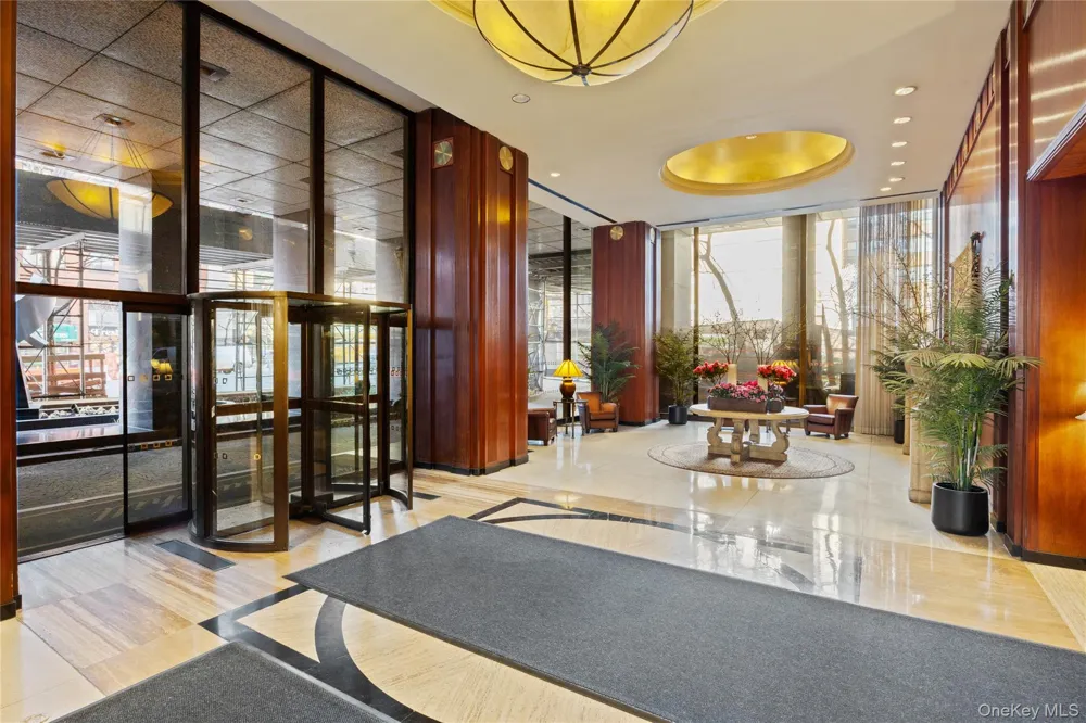 300 E 40 STREET #12E New York (Manhattan), NY 10016