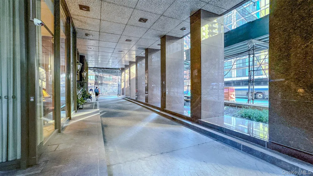 300 E 40 STREET #12E New York (Manhattan), NY 10016