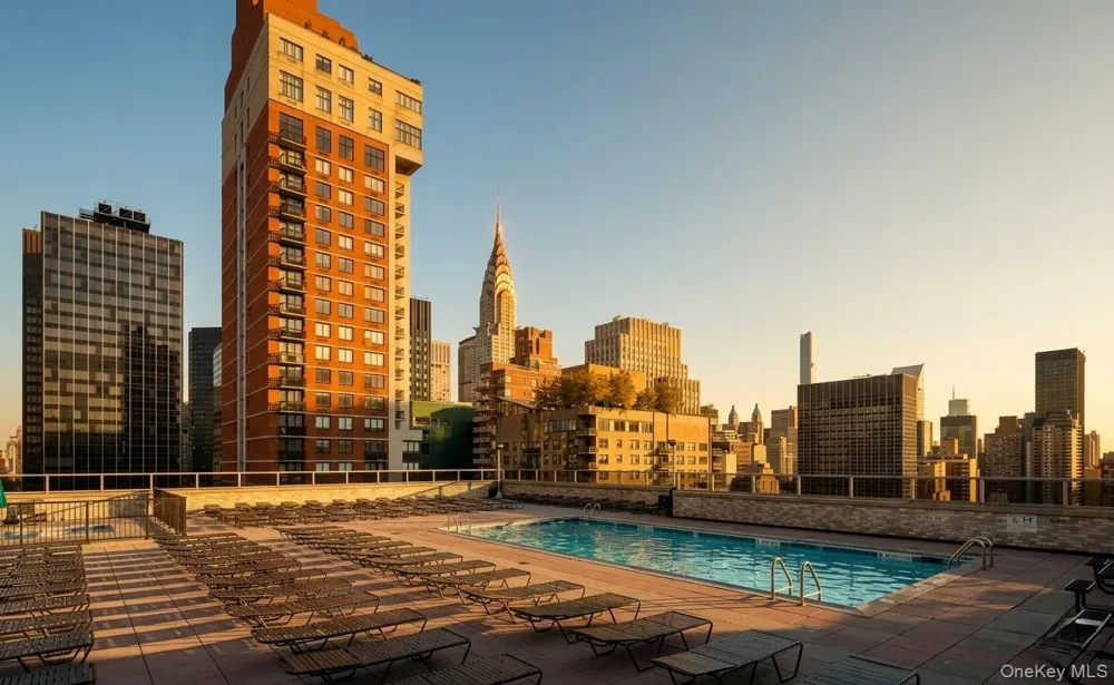 300 E 40 STREET #12E New York (Manhattan), NY 10016