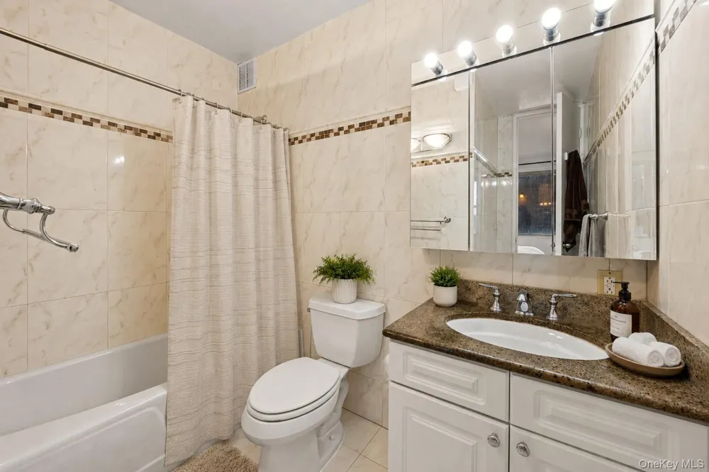 300 E 40 STREET #12E New York (Manhattan), NY 10016