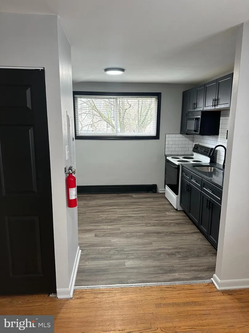 517 MORGAN AVENUE #6 Palmyra, NJ 08065
