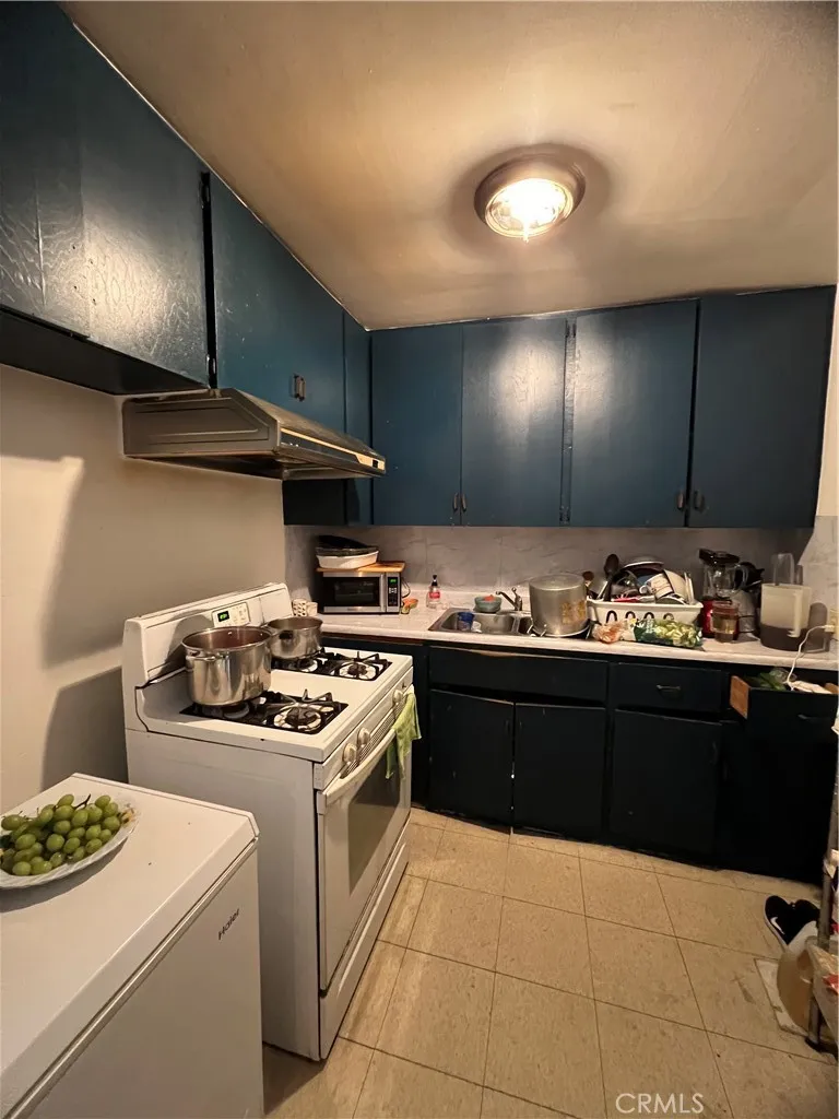 3248 Eastern Avenue El Sereno, CA 90032