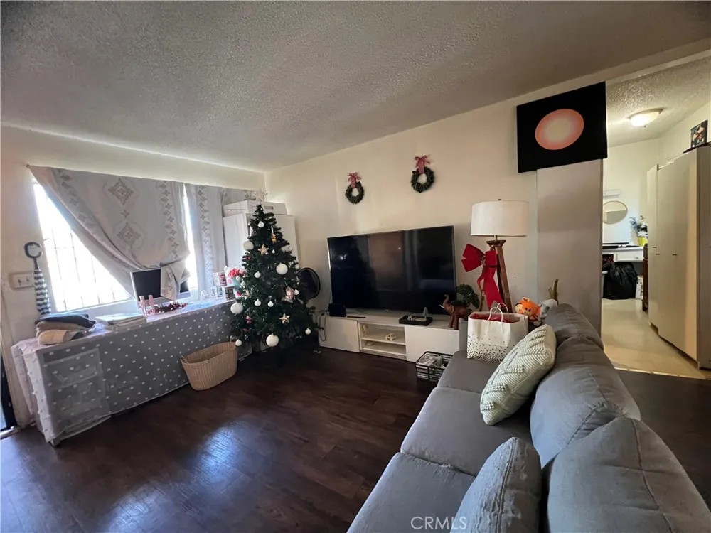 3248 Eastern Avenue El Sereno, CA 90032