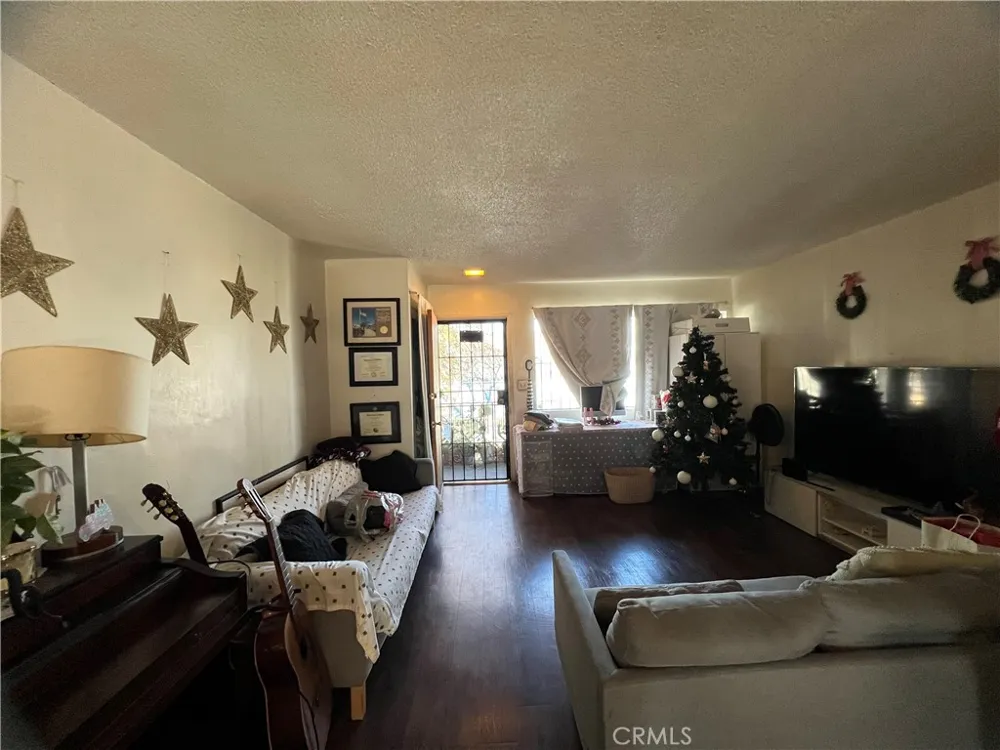 3248 Eastern Avenue El Sereno, CA 90032