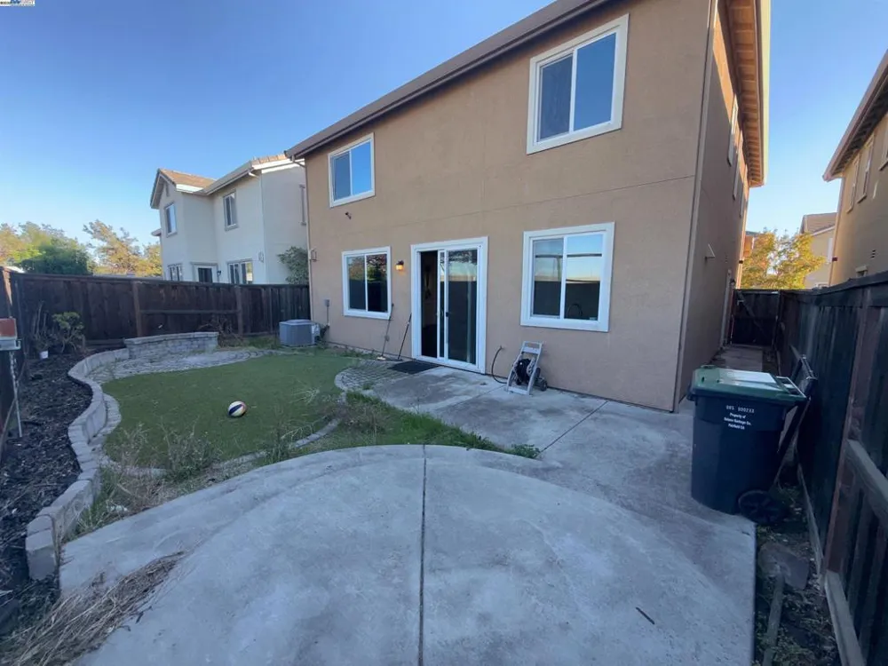 2746 Gracie Pl Fairfield, CA 94533