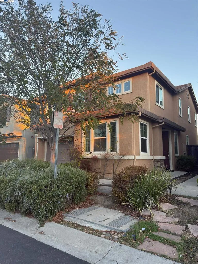 2746 Gracie Pl Fairfield, CA 94533