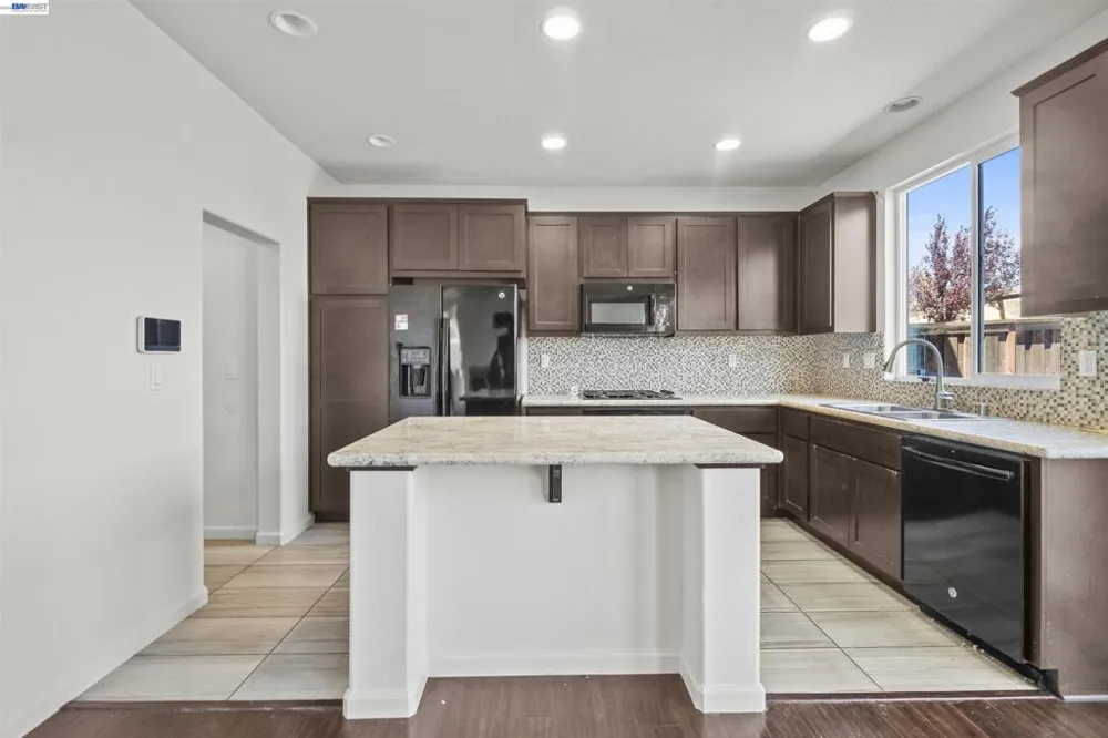 2746 Gracie Pl Fairfield, CA 94533