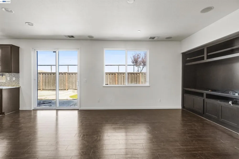 2746 Gracie Pl Fairfield, CA 94533