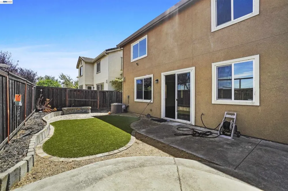 2746 Gracie Pl Fairfield, CA 94533