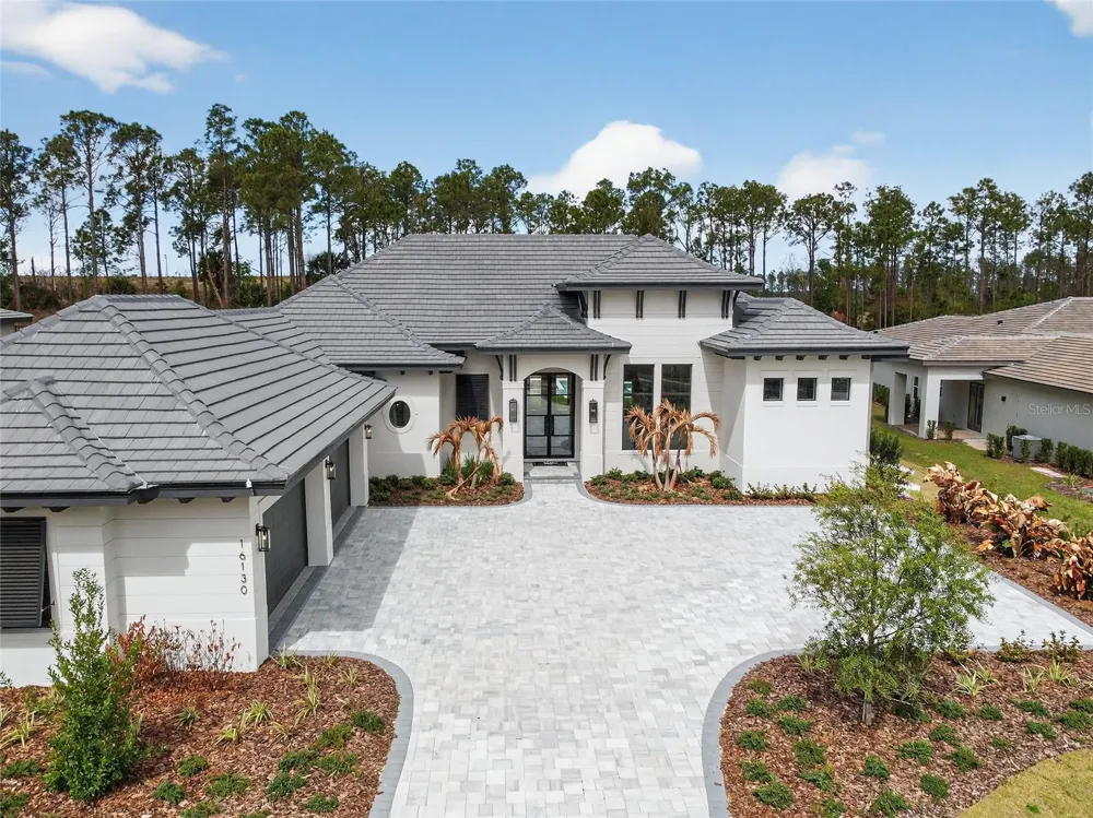 16130 PENDIO DRIVE Bella Collina, FL 34756