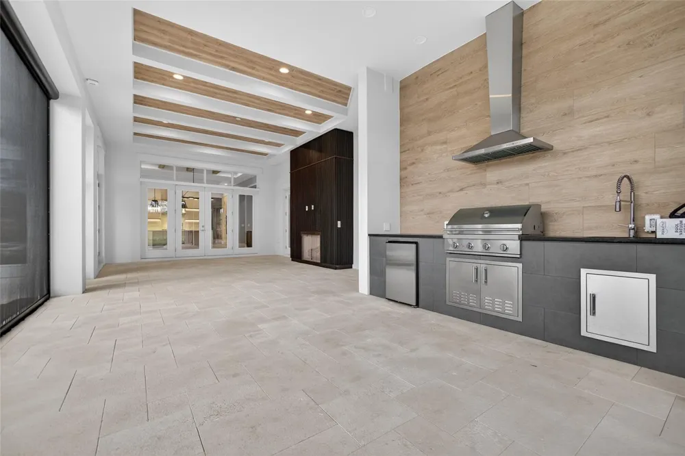 16130 PENDIO DRIVE Bella Collina, FL 34756