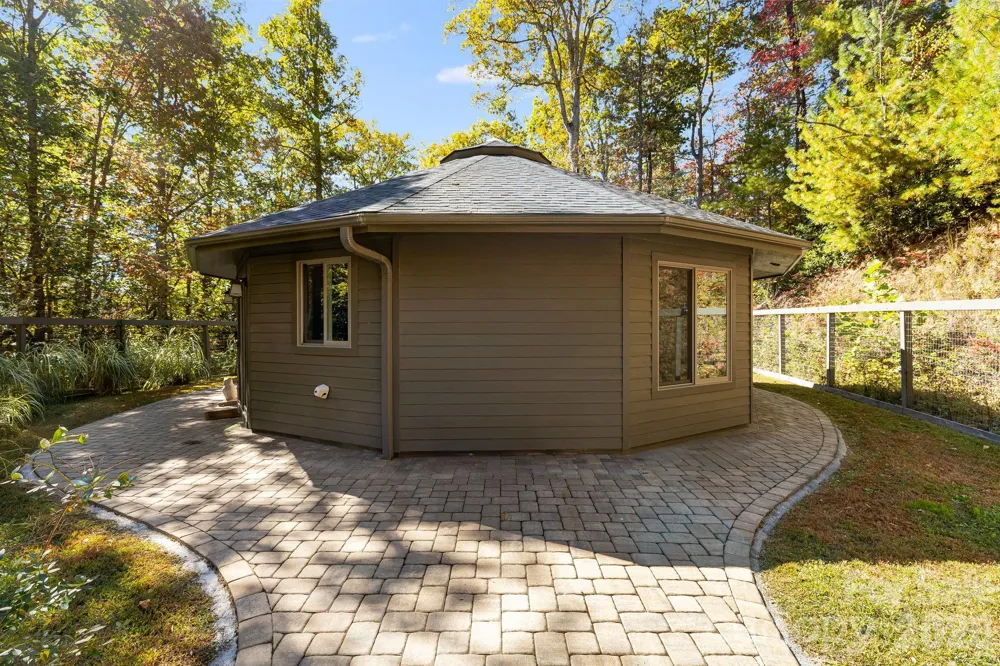 16 Caddis Court Marshall, NC 28753