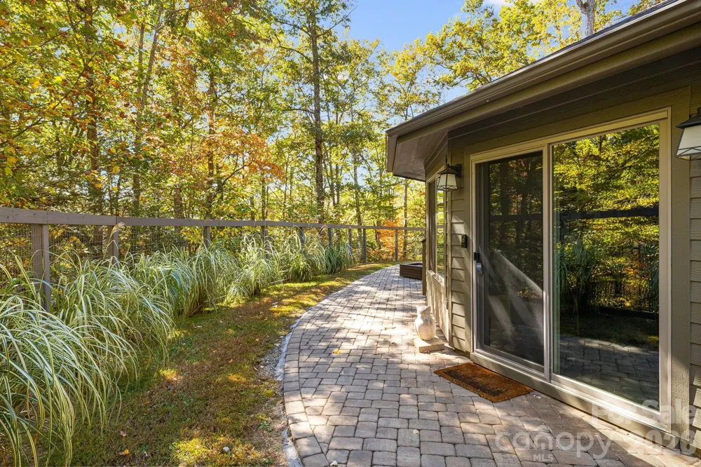 16 Caddis Court Marshall, NC 28753