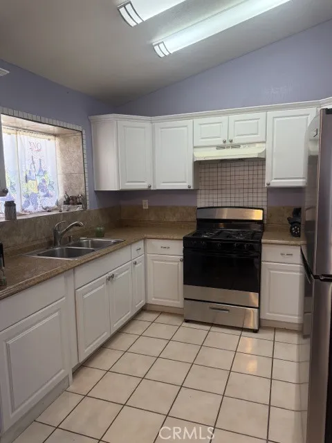 13747 Vellanto Moreno Valley, CA 92553