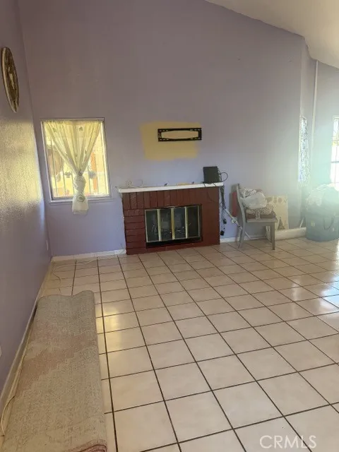 13747 Vellanto Moreno Valley, CA 92553