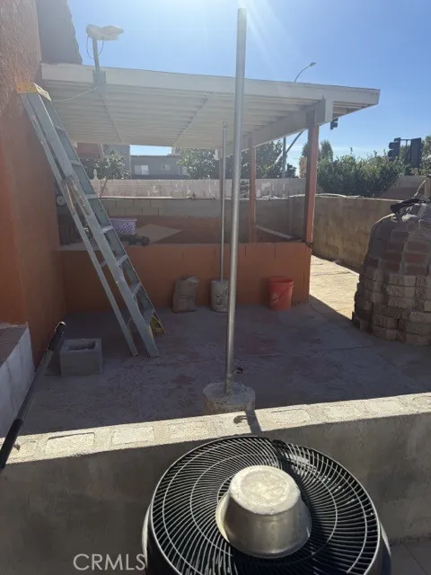 13747 Vellanto Moreno Valley, CA 92553