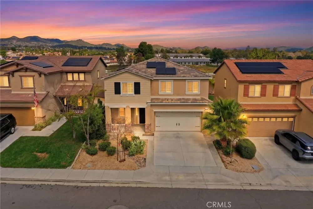 24318 Red Spruce Murrieta, CA 92562