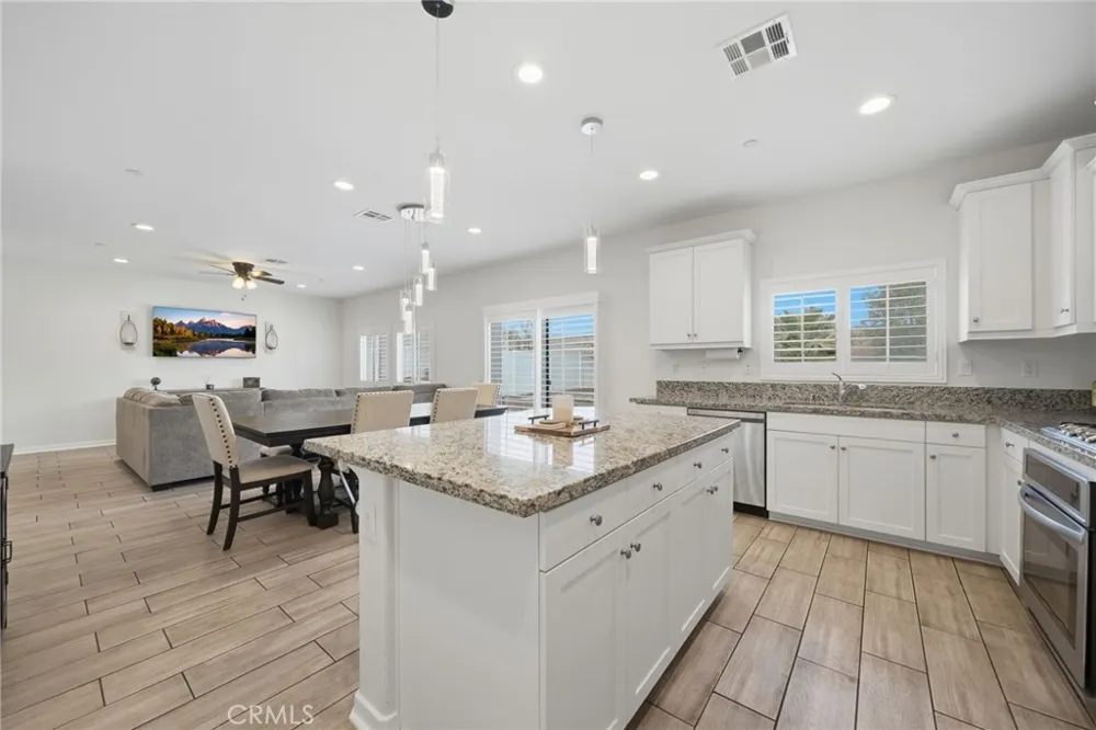 24318 Red Spruce Murrieta, CA 92562