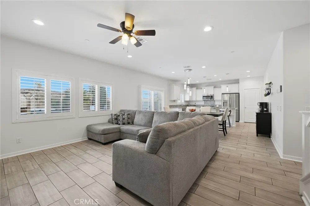 24318 Red Spruce Murrieta, CA 92562