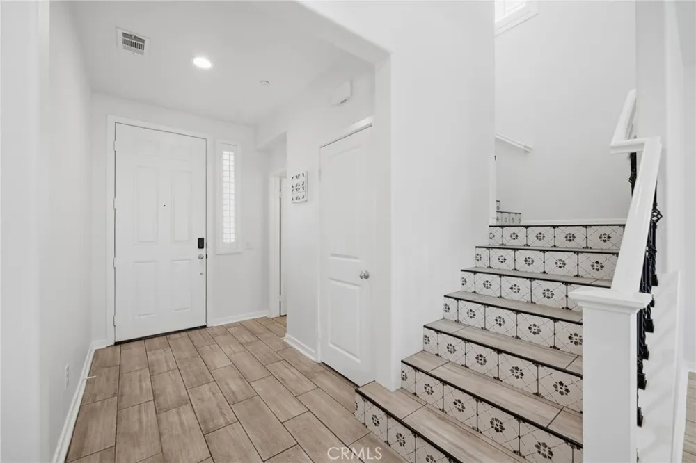 24318 Red Spruce Murrieta, CA 92562