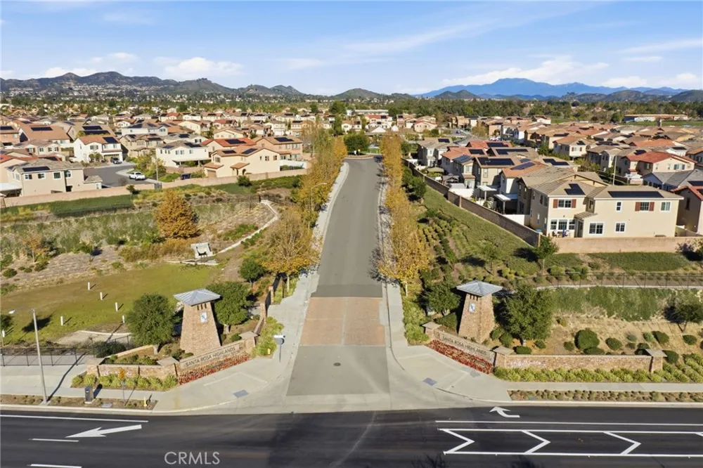 24318 Red Spruce Murrieta, CA 92562