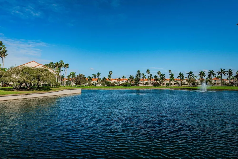 6100 BAHIA DEL MAR CIRCLE #103 St Petersburg, FL 33715