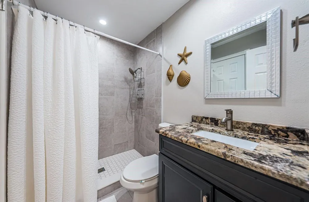 6000 BAHIA DEL MAR CIRCLE #229 St Petersburg, FL 33715