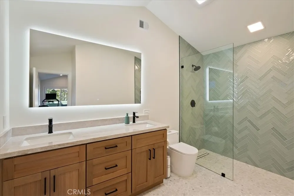 220 Selma Pismo Beach, CA 93449