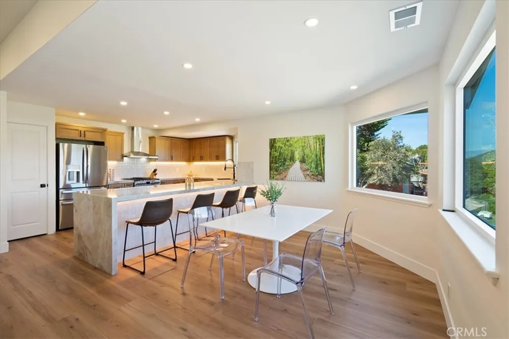 220 Selma Pismo Beach, CA 93449