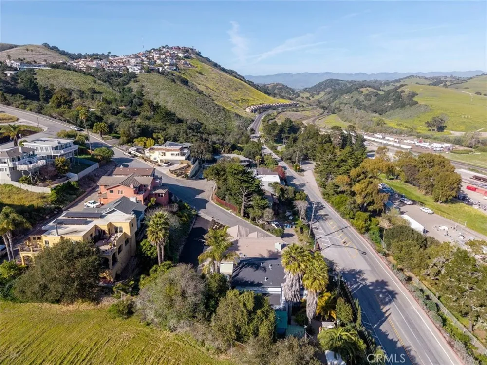 220 Selma Pismo Beach, CA 93449