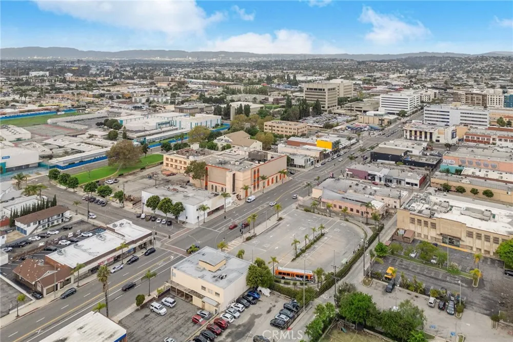 317 S La Brea Inglewood, CA 90301