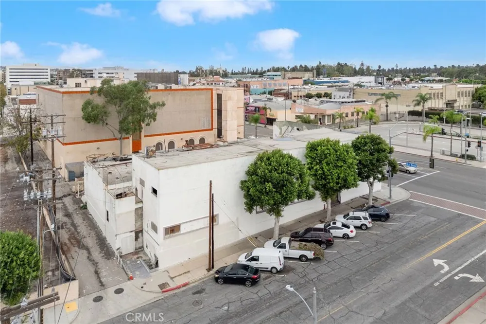 317 S La Brea Inglewood, CA 90301
