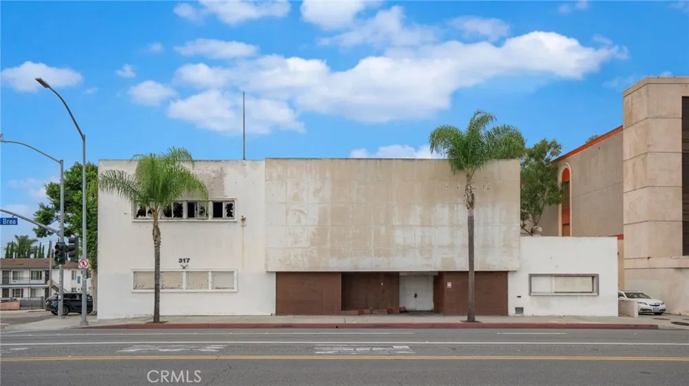 317 S La Brea Inglewood, CA 90301