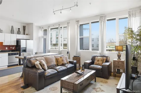 2525 15th Street #2C