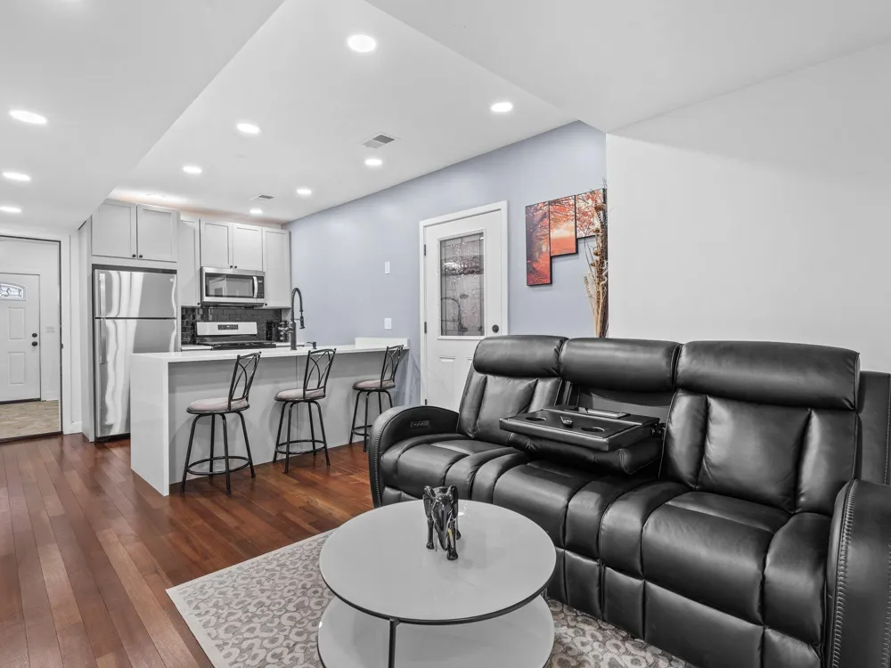 4004 Euclid Avenue East Chicago, IN 46312