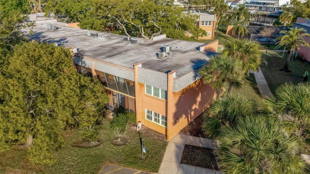 4805 ALT 19 #311 Palm Harbor, FL 34683