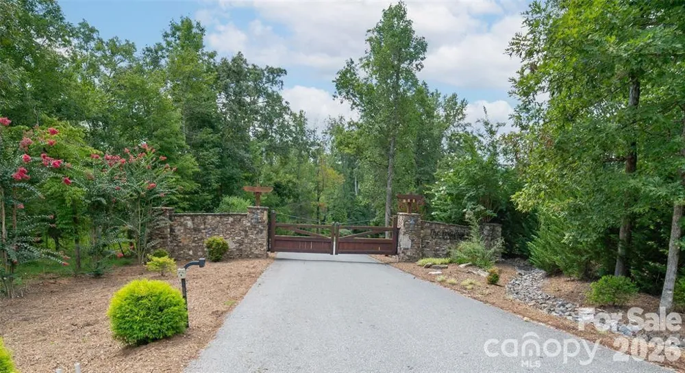 154 West Point Drive Nebo, NC 28761