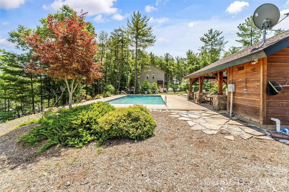 154 West Point Drive Nebo, NC 28761