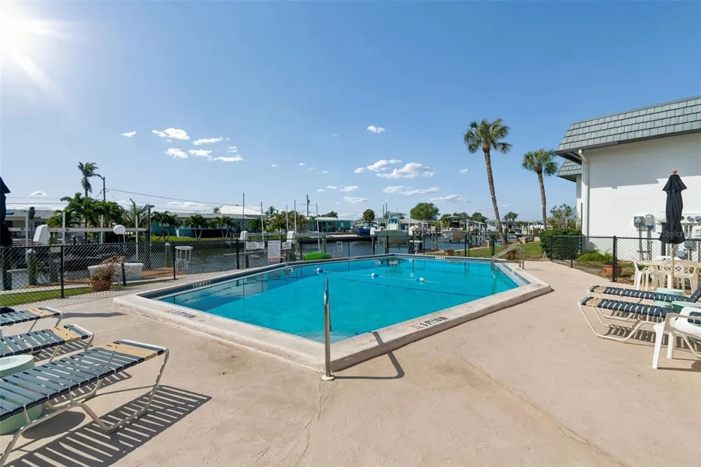 10443 WATERBIRD WAY Bradenton, FL 34209
