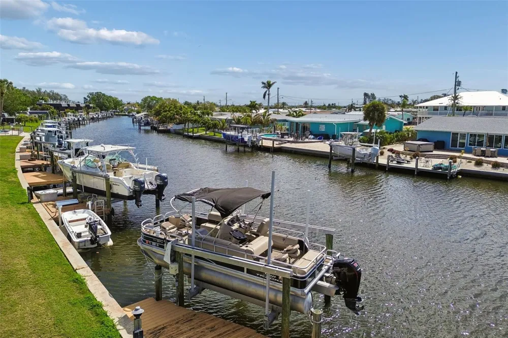 10443 WATERBIRD WAY Bradenton, FL 34209